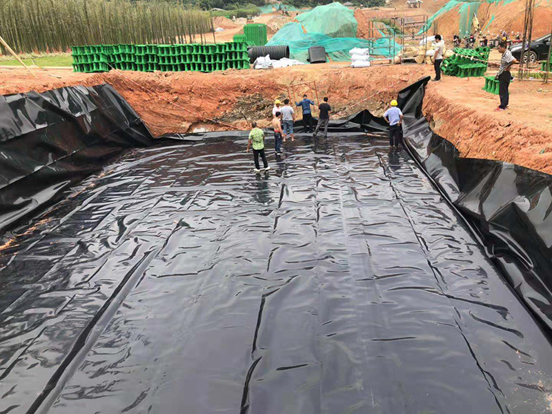 Lay the geomembrane for the rainwater harvesting system